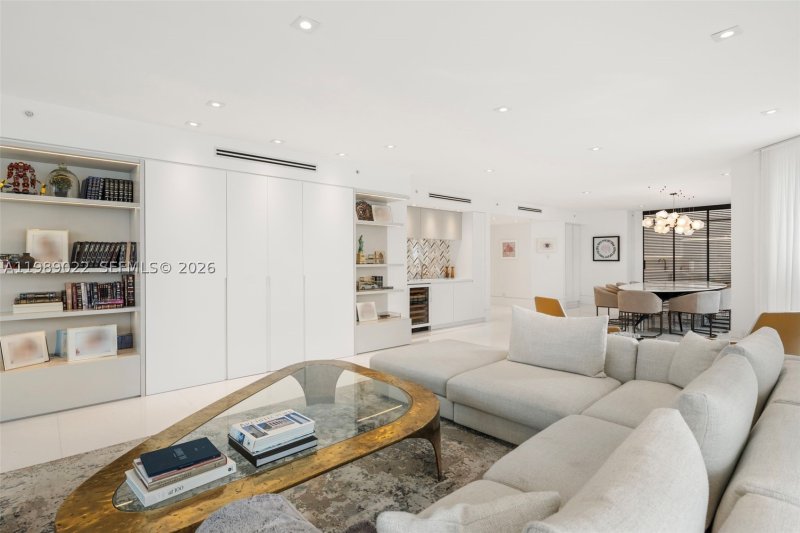 Condo for sale at Bal Harbour Tower Condo 11J