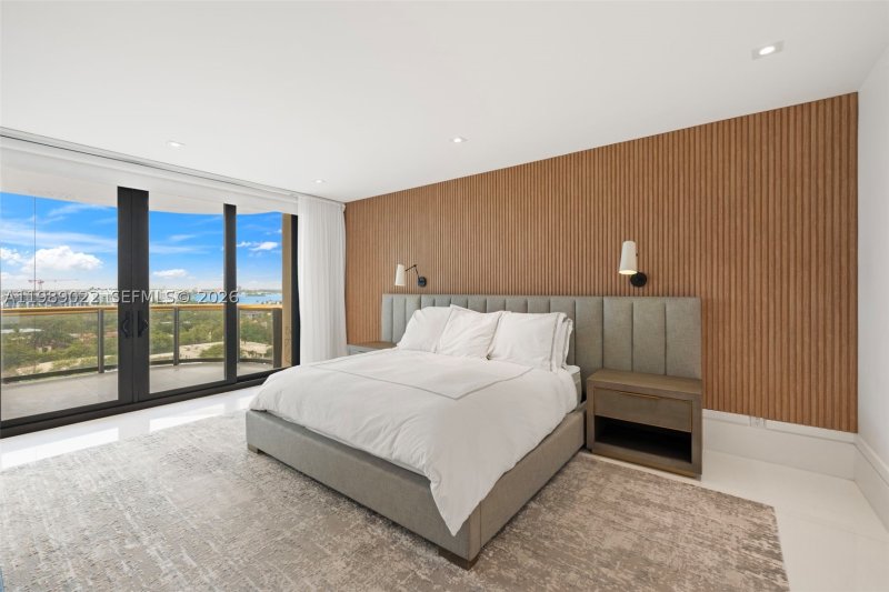 Condo for sale at Bal Harbour Tower Condo 11J