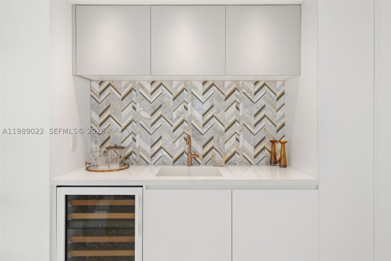 Condo for sale at Bal Harbour Tower Condo 11J