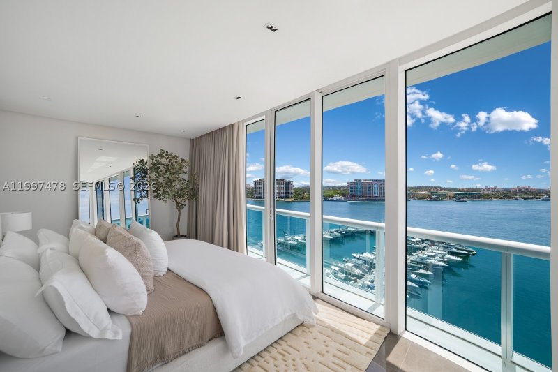 Condo for sale at Murano at Portofino 901