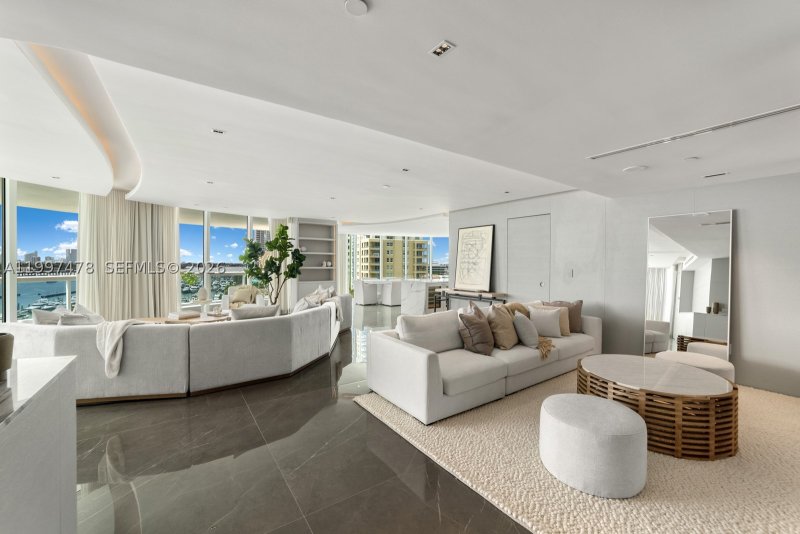 Condo for sale at Murano at Portofino 901