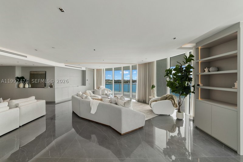 Condo for sale at Murano at Portofino 901