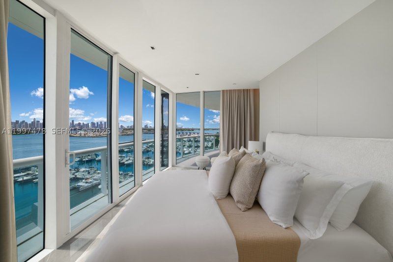 Condo for sale at Murano at Portofino 901