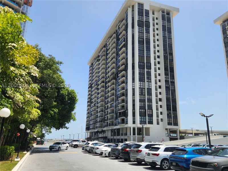 Alquiler de apartamento en Brickell Place III A1207