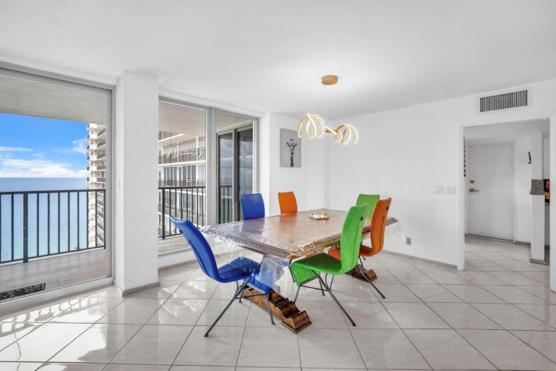 Apartment for rent at Plaza South 14f