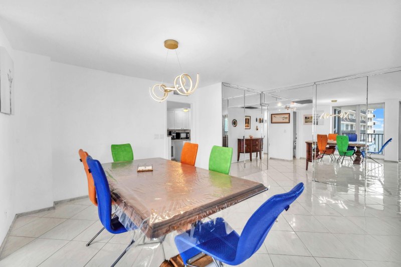 Apartment for rent at Plaza South 14f