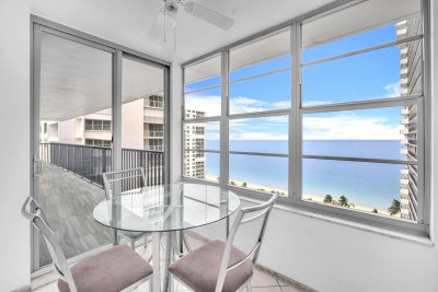 Aluguel de apartamento no Plaza South 14f