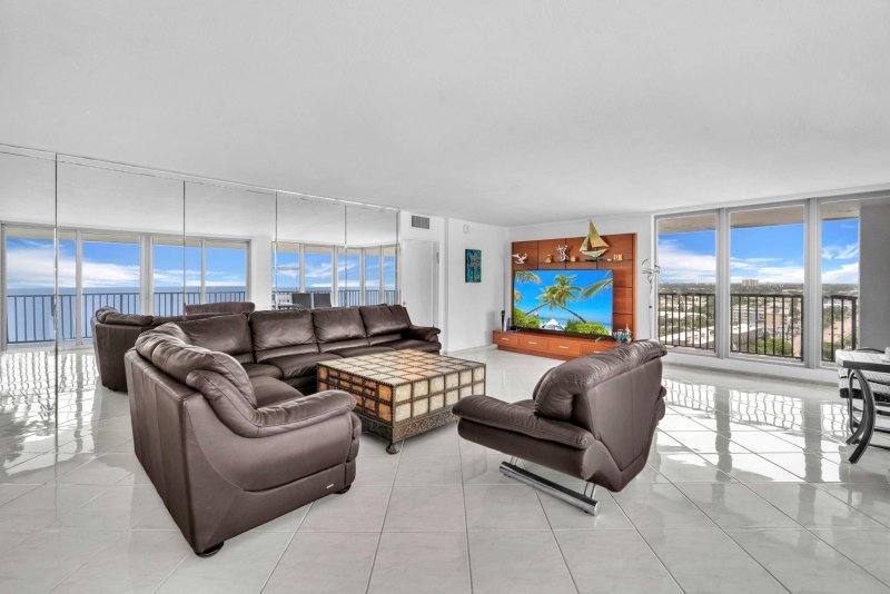 Apartment for rent at Plaza South 14f