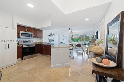 Comprar apartamento en Turnberry Village 314