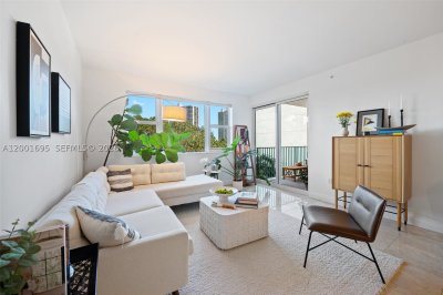 Comprar apartamento en Turnberry Village 314