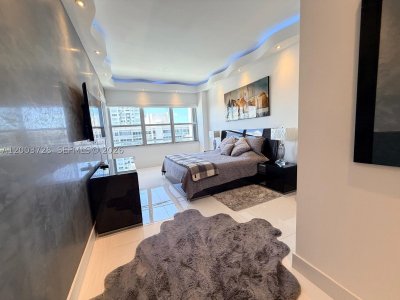 Comprar apartamento en Del Prado South Tower PH01