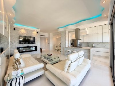 Comprar apartamento en Del Prado South Tower PH01