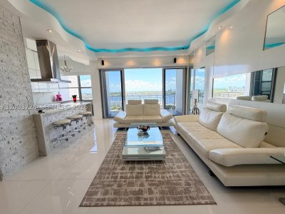 Comprar apartamento en Del Prado South Tower PH01