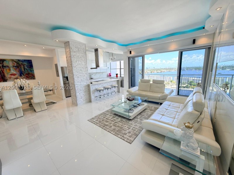 Condo for sale at Del Prado South Tower PH01