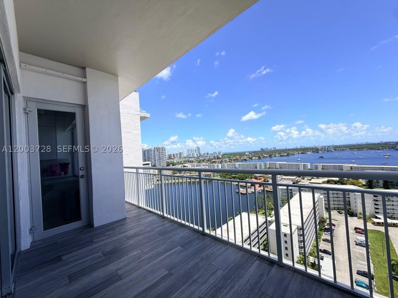 Condo for sale at Del Prado South Tower PH01
