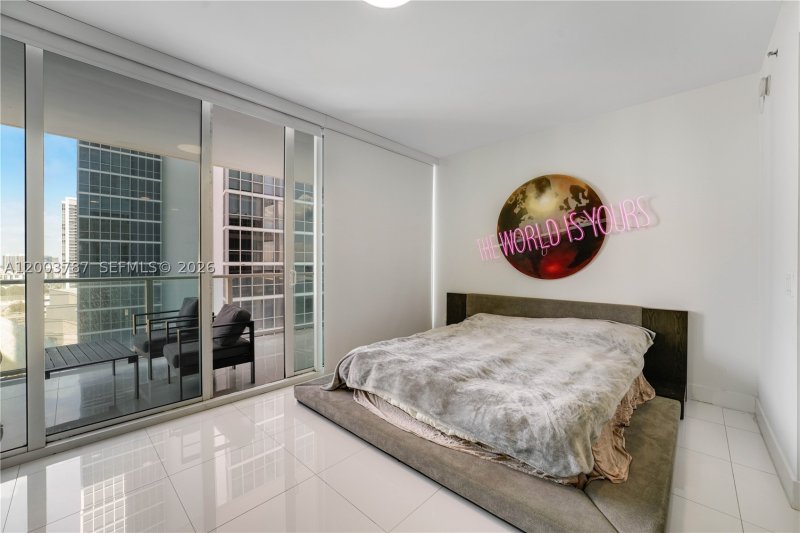 Condo for sale at Ten Museum Park 1905