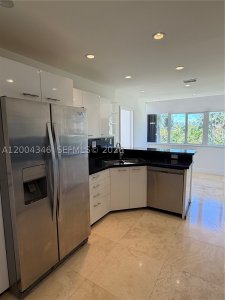 Aluguel de apartamento no Key Colony III Emerald Bay 444