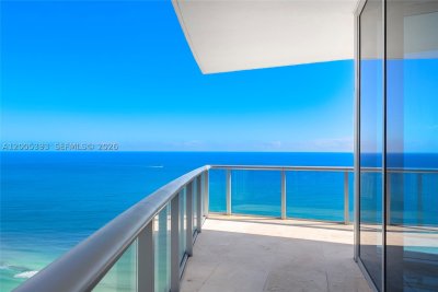 Comprar apartamento no Jade Beach 4208