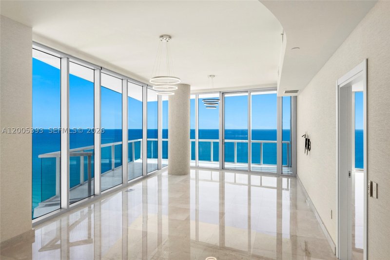 Comprar apartamento no Jade Beach 4208