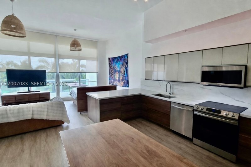 Condo for sale at 1800 Club 303