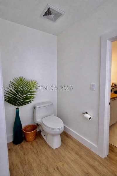 Condo for sale at 1800 Club 303