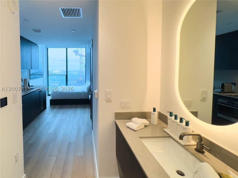 Alquiler de apartamento en E11EVEN Hotel & Residences 3012A