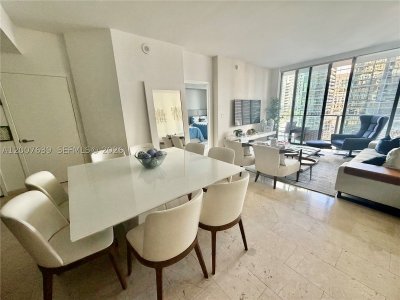 Aluguel de apartamento no Brickell City Centre Rise 1109
