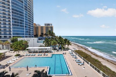 Comprar apartamento no Aquarius Towers 504S