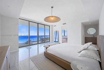 Alquiler de apartamento en Residences by Armani / Casa 700