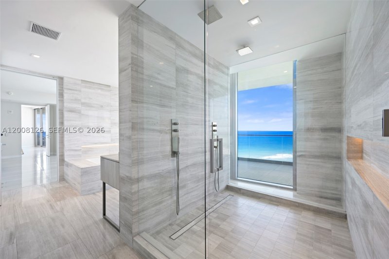 Alquiler de apartamento en Residences by Armani / Casa 700