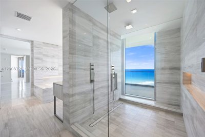 Alquiler de apartamento en Residences by Armani / Casa 700