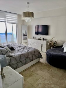 Aluguel de apartamento no Beach Club Two 3910