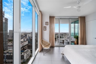 Comprar apartamento no Ten Museum Park 3607