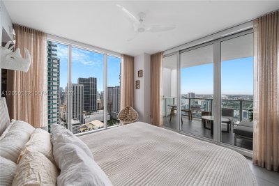 Comprar apartamento no Ten Museum Park 3607