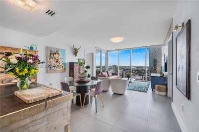 Comprar apartamento no Ten Museum Park 3607