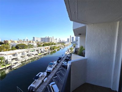 Coral Isle East Apt #609