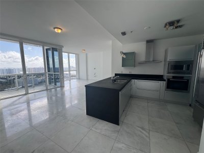 Aluguel de apartamento no Trump Royale 3505