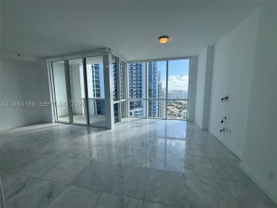 Aluguel de apartamento no Trump Royale 3505