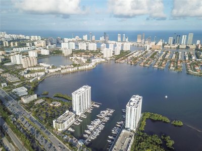 Comprar apartamento en Marina Palms Yacht Club 909
