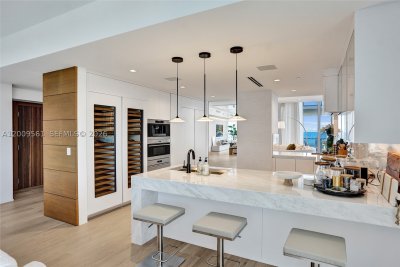 Comprar apartamento en Auberge Beach Residences Spa S1701