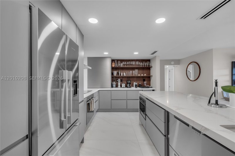 Apartment for rent at Commodore Club West 1105