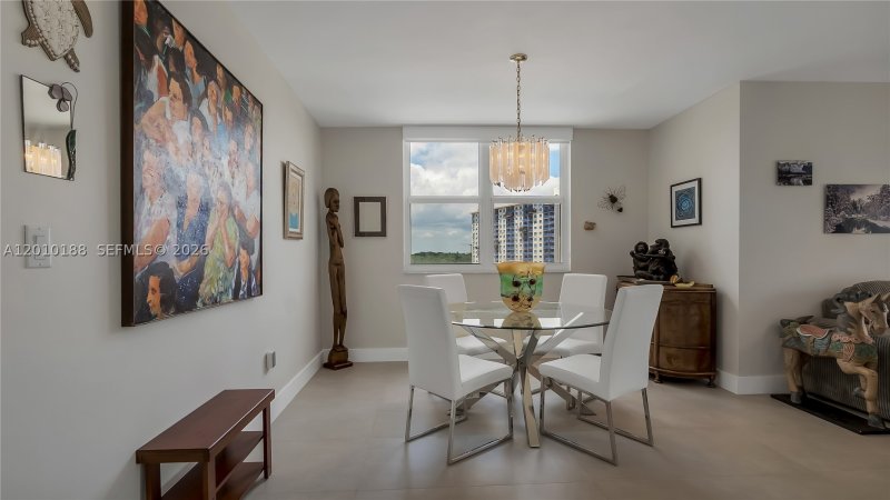 Condo for sale at Arlen House 605
