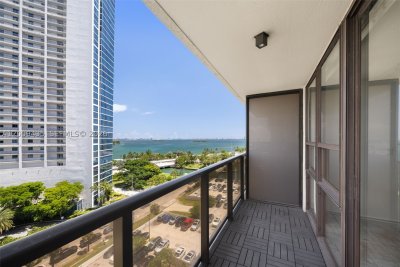Comprar apartamento en Charter Club Condos 1109