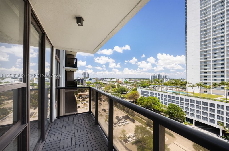 Comprar apartamento en Charter Club Condos 1109