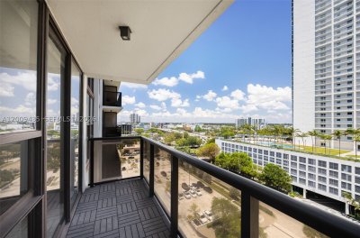 Comprar apartamento en Charter Club Condos 1109