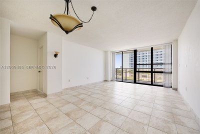 Comprar apartamento en Charter Club Condos 1109