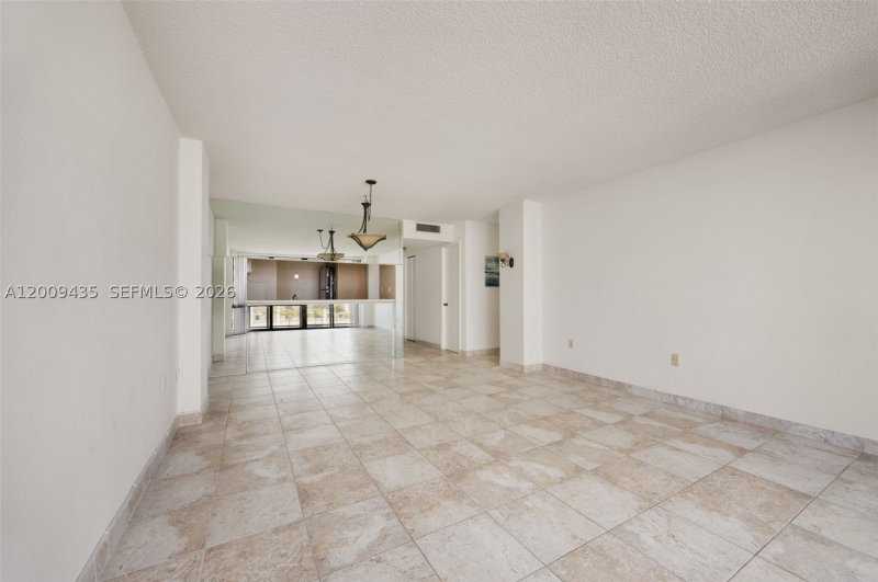 Comprar apartamento en Charter Club Condos 1109