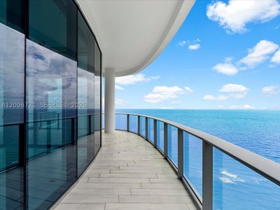 Comprar apartamento en Chateau Beach Residences 2302