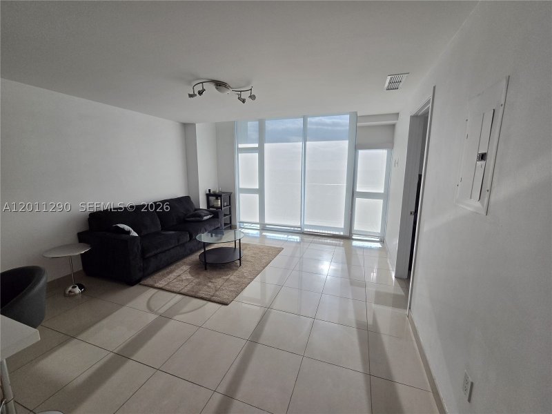 Comprar apartamento en Midtown Miami 4 H3005