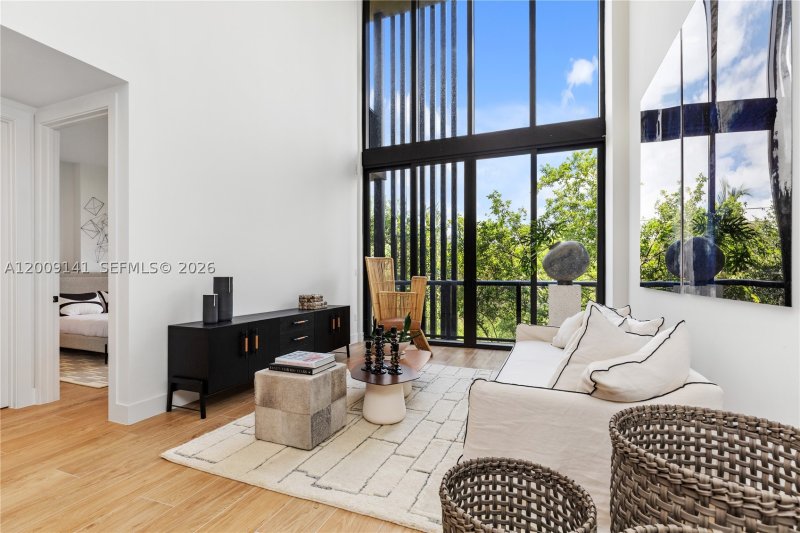 Condo for sale at Arbor Coconut Grove LPH3